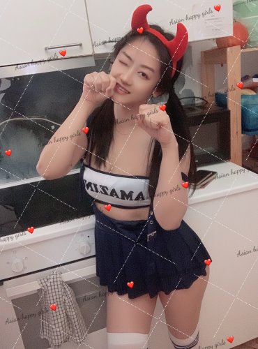 Asian happy girls Praha 2