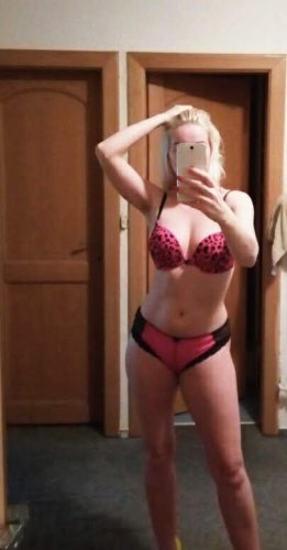 NON-STOP ŽHAVA SEXY JANNI